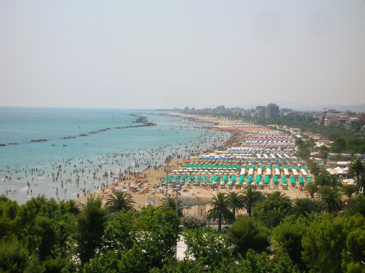 Casavacanze Estate 1 San Benedetto del Tronto Exteriör bild