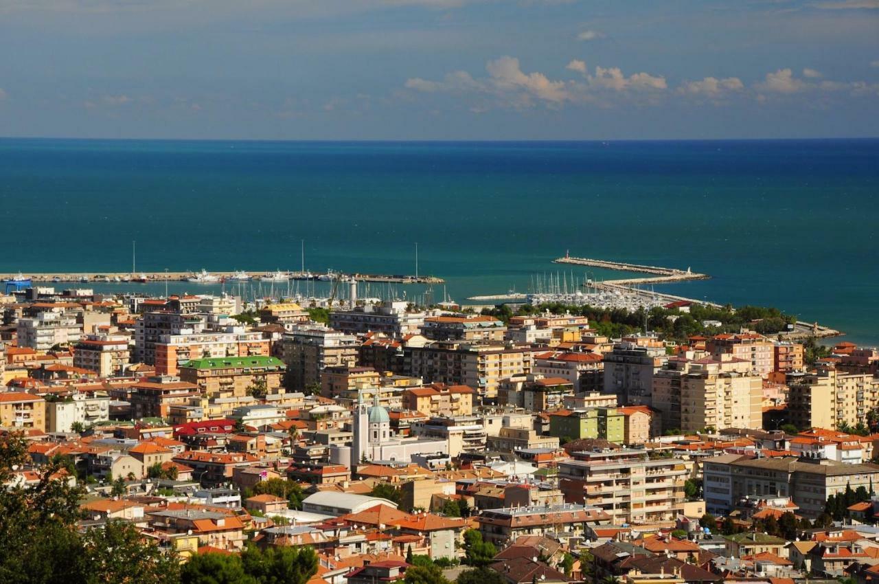 Casavacanze Estate 1 San Benedetto del Tronto Exteriör bild