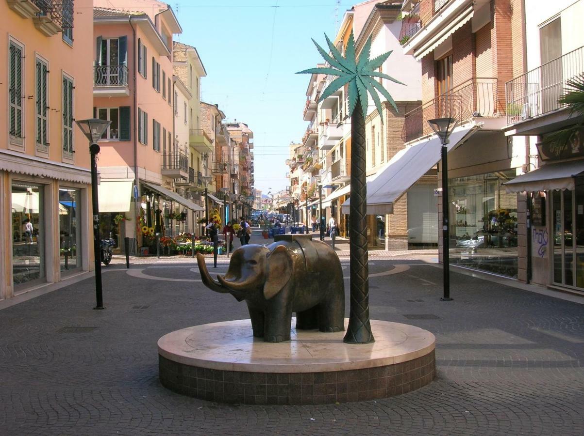 Casavacanze Estate 1 San Benedetto del Tronto Exteriör bild